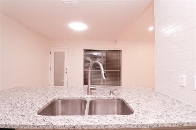 Foto del edificio - 8028 Cannonwood Dr