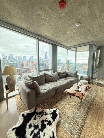 Foto del edificio - 1114 W Carroll Ave