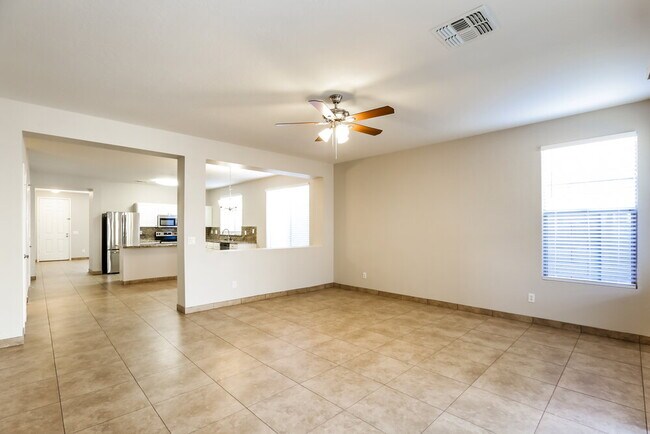 Building Photo - 3014 W Donner Dr