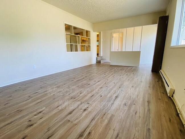 Building Photo - 10612 Opal Ln