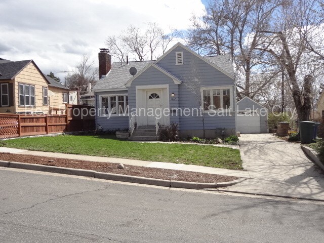 Foto principal - 1232 E Harrison Ave