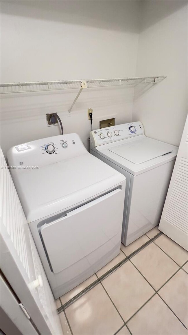 Building Photo - 12219 SW 14th Ln