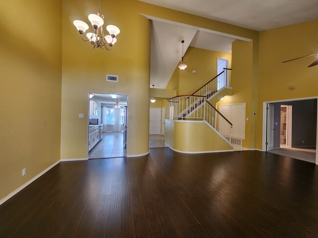 Foto del edificio - 14038 Fairway Oaks