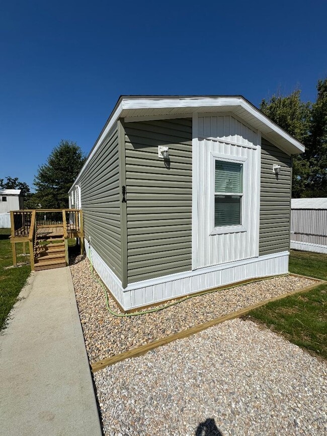 Building Photo - 27a Fox Haven Dr