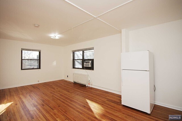 Building Photo - 3020 Edwin Ave