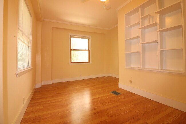 Building Photo - 111 Longwood Ave