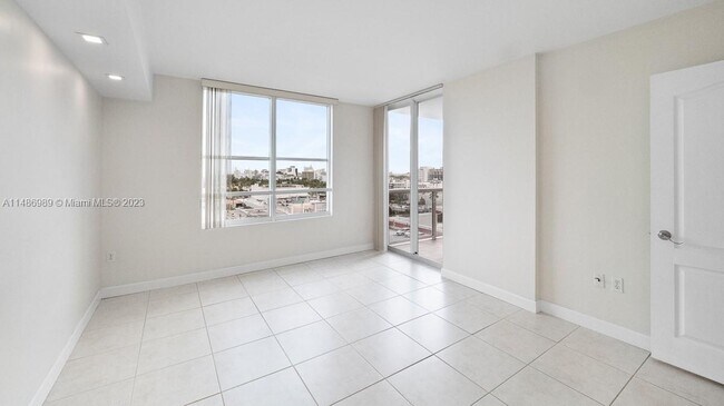 Foto del edificio - 1800 Sunset Harbour Dr