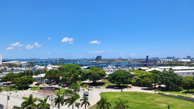 Building Photo - 253 NE 2nd St