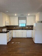 Building Photo - 18222 Bonnie Alice Dr