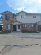 Building Photo - 30288 Wedgewood cr