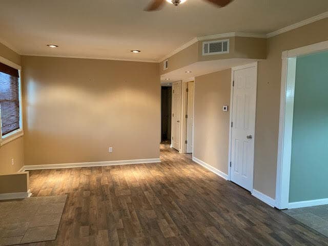 Main Living - 2241 Tenbrook Rd