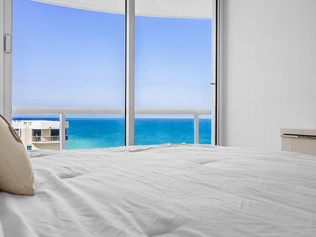 Building Photo - 6365 Collins Ave