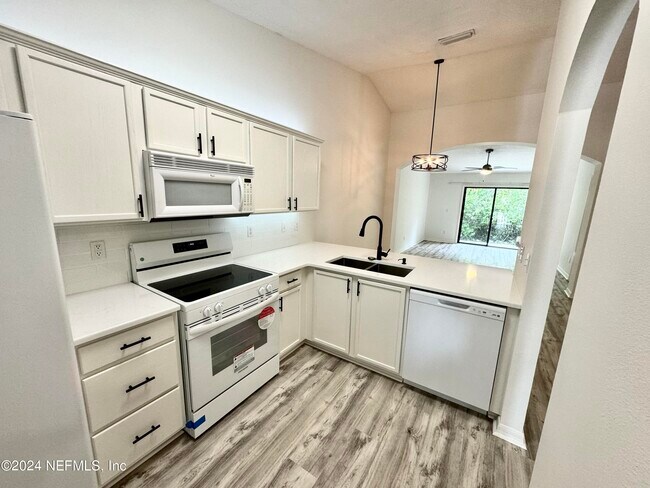 Building Photo - 736 Ginger Mill Dr