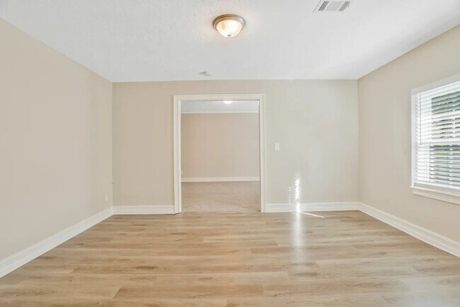 Foto del edificio - 2201 Jefferson St