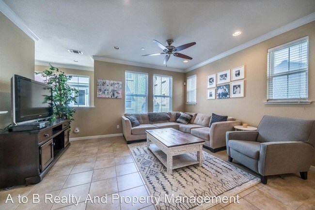 Building Photo - 3 br, 3.5 bath House - 927 Alta Mar Terrace