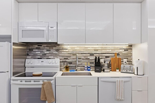 Foto del edificio - 12607 Larchmere Blvd