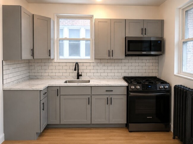 Building Photo - 6837 S East End Ave