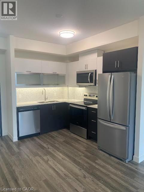 Photo du bâtiment - 128 King St N