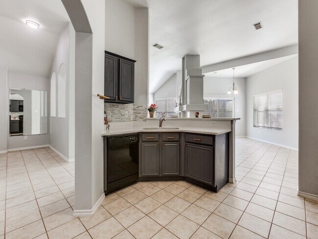 Foto del edificio - 1305 Greenbriar Ln