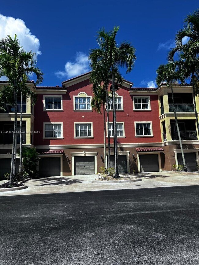 Foto del edificio - 4704 SW 160th Ave