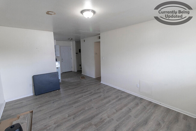 Foto del edificio - 701 W Cunningham Dr