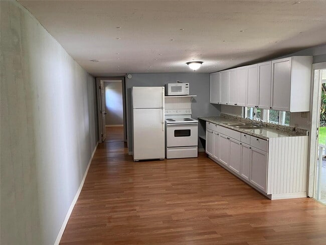 Building Photo - 5068 Santos Rd