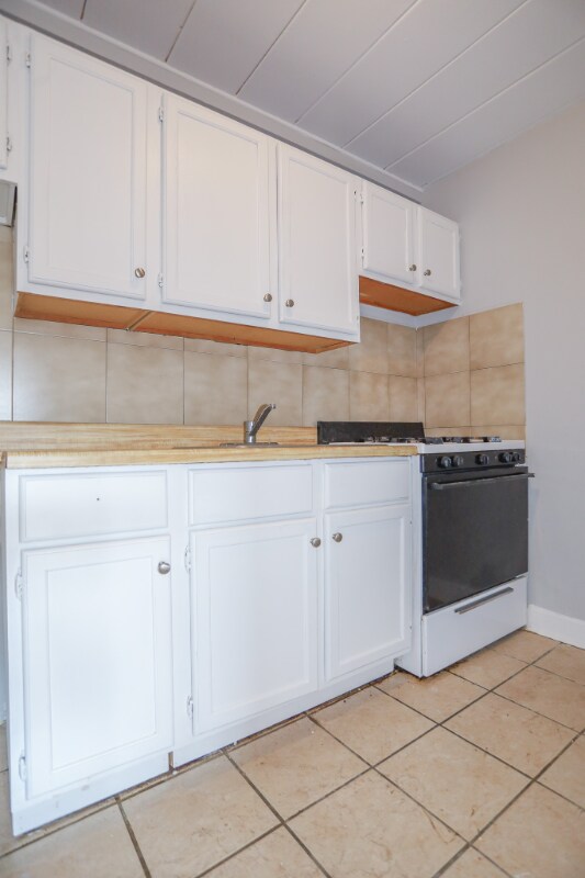 Building Photo - 5653 N Christiana Ave