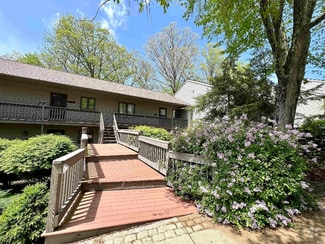 Building Photo - 1843 Waters Edge Dr
