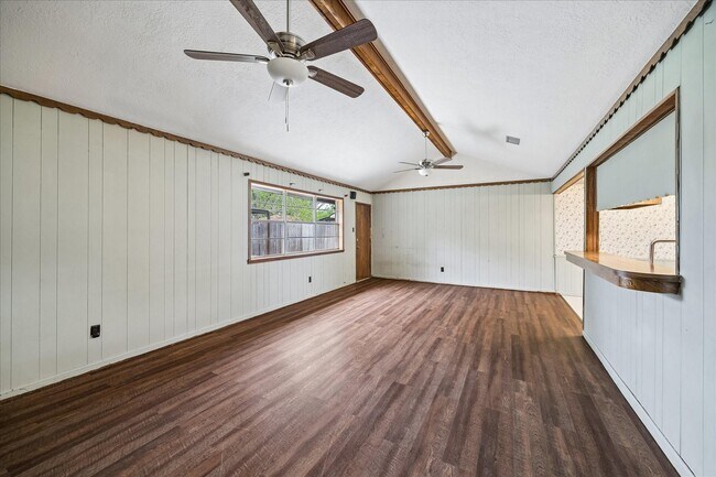 Building Photo - 1200 Sagebrush Trail