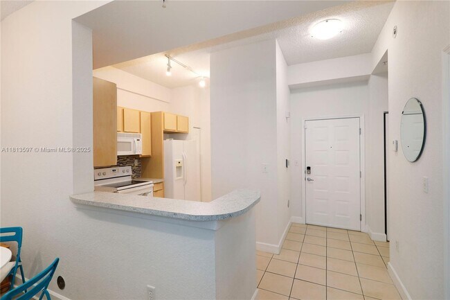 Building Photo - 6001 SW 70th St