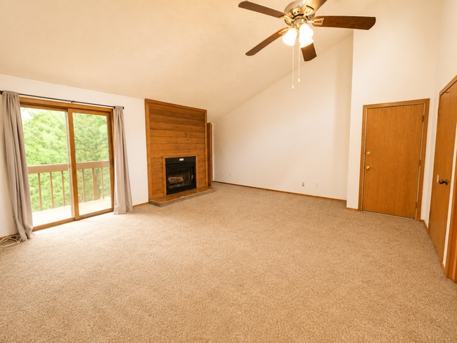 Photo - 2932 Shadow Creek Dr House