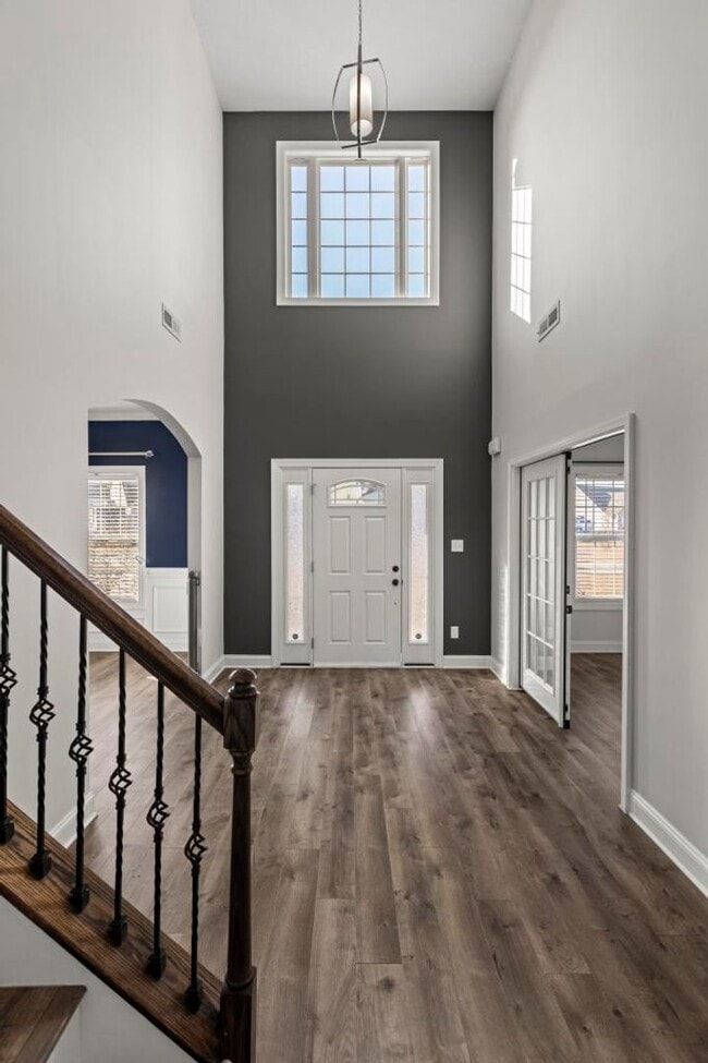 Building Photo - Gorgeous Home Offering Over 3000 HSF!