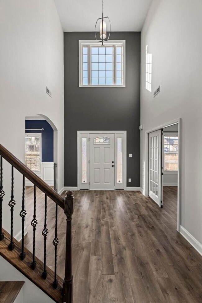 Foto del edificio - Gorgeous Home Offering Over 3000 HSF!