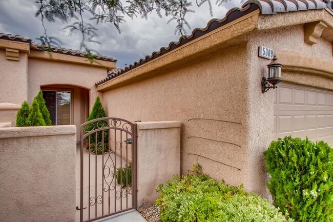 Foto del edificio - Stunning 1 Story 2 Bedroom Home in Summerl...