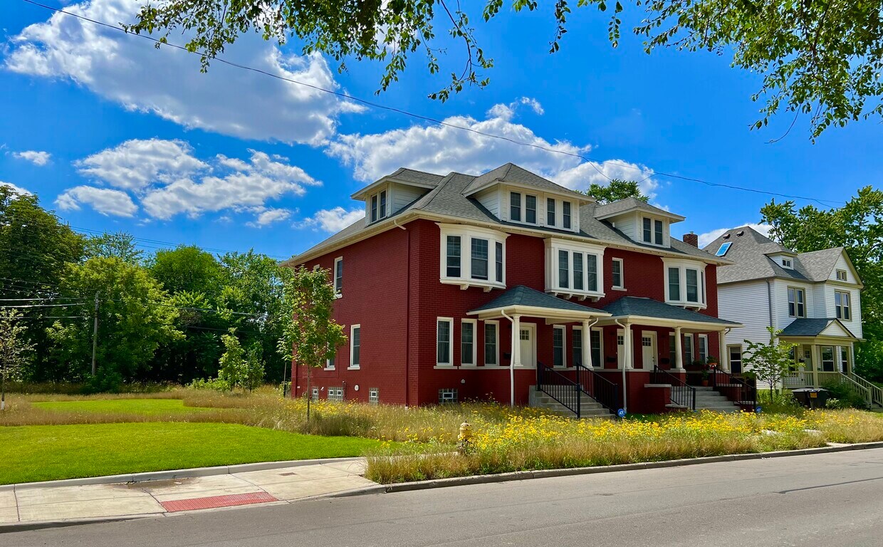 Primary Photo - 1513 McClellan Ave