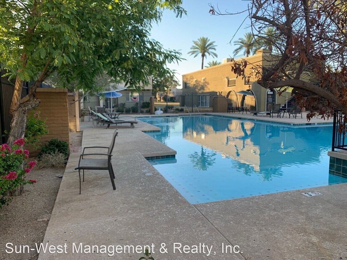 Primary Photo - 3 br, 1.5 bath House - 2831 E. Fairmount A...