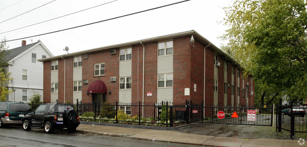 Building Photo - 311 Water St