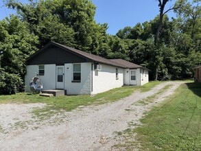 Building Photo - 905 Blue Ridge Dr