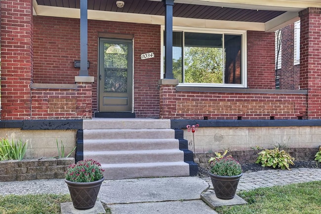 Photo - Gorgeous 3 bed 1.5 bath Westwood. House