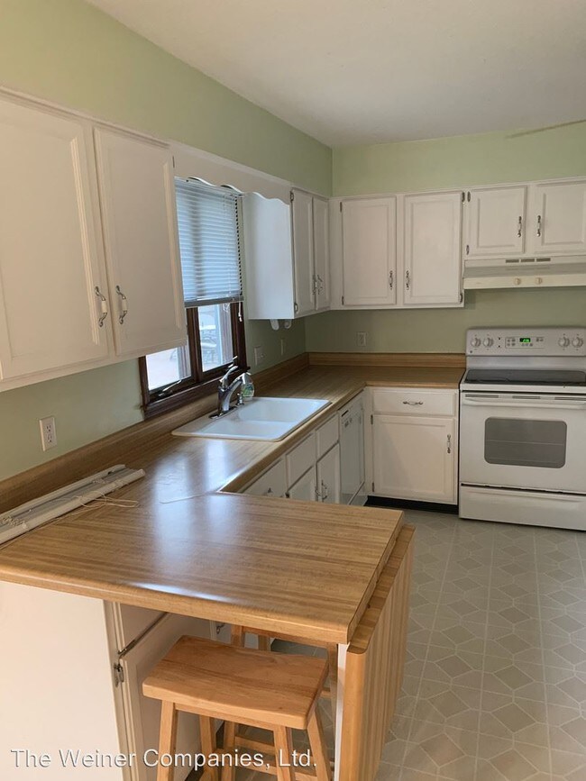 Building Photo - 3 br, 2 bath House - 2111 Clover Ct West