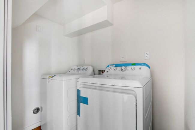 Foto del edificio - 5407 Huntington Dr