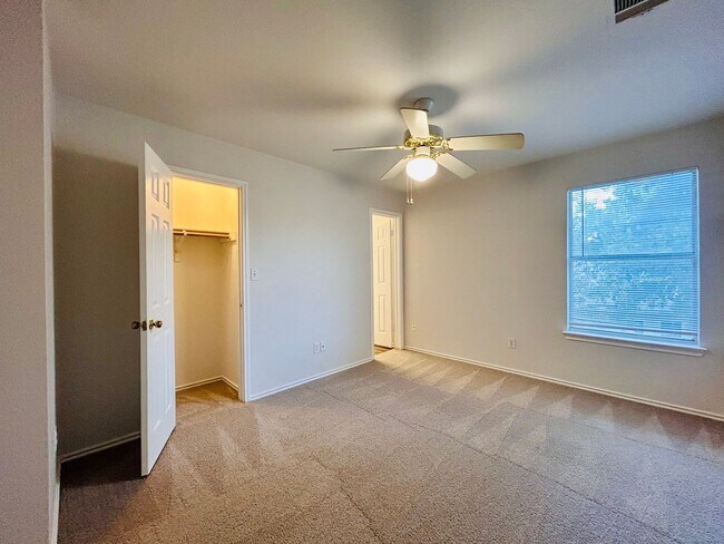 Foto del edificio - 12307 Abney Dr
