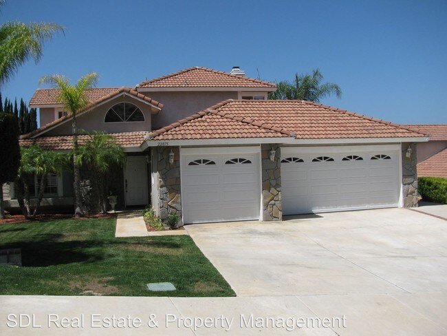 Building Photo - 22875 Windwood Ln