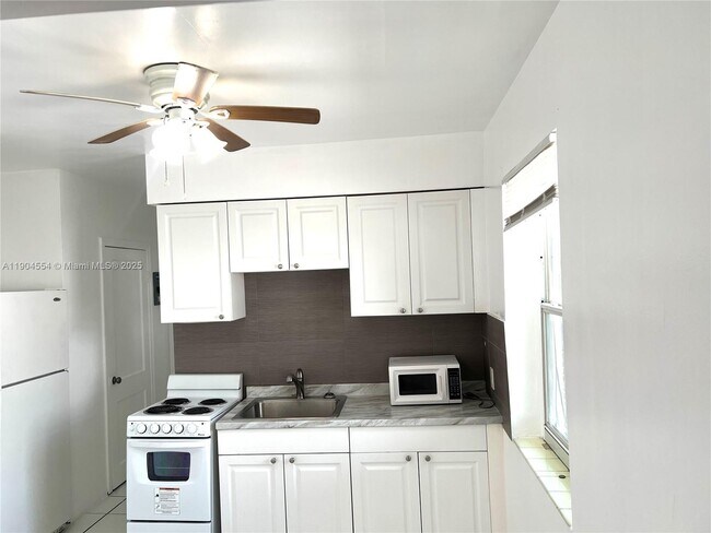 Foto del edificio - 1931 Jefferson St