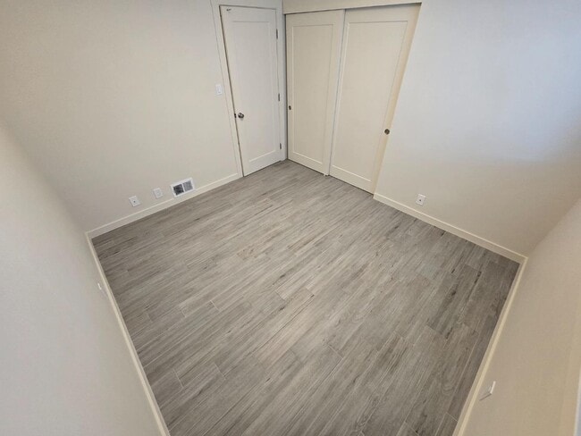 Building Photo - 22 Linden Ave