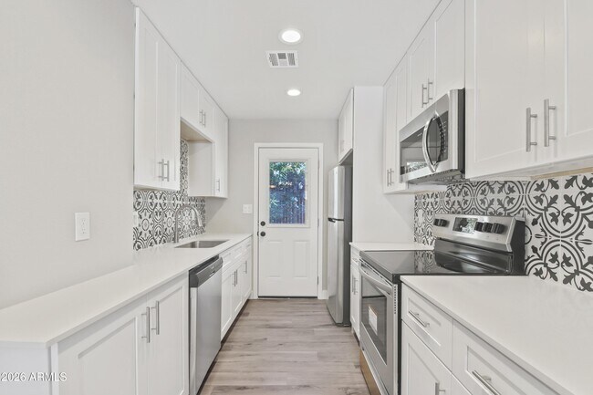 Building Photo - 35 W Medlock Dr