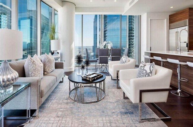 Foto del edificio - Modern Hi-Rise in Plano, Legacy West