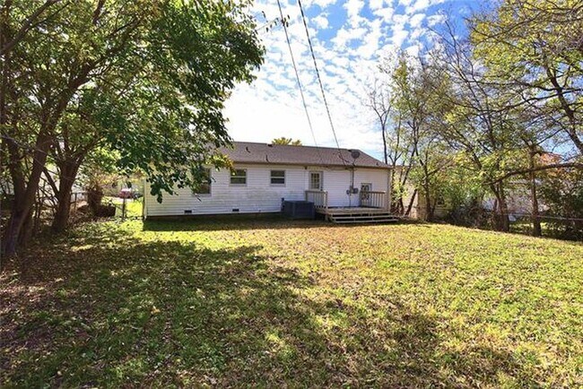 Foto del edificio - Remodeled 3 Bedroom House