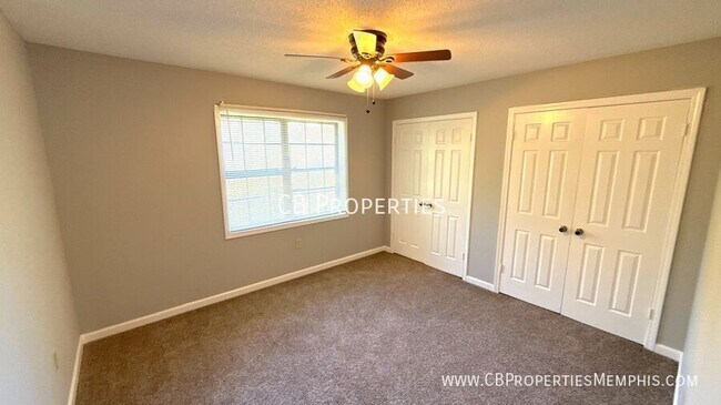 Foto del edificio - 5144 Country View Ln