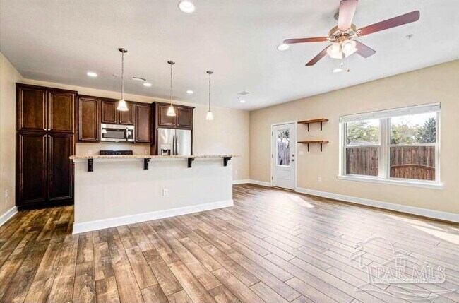 Foto del edificio - 3501 Mossy Oak Villas Cir